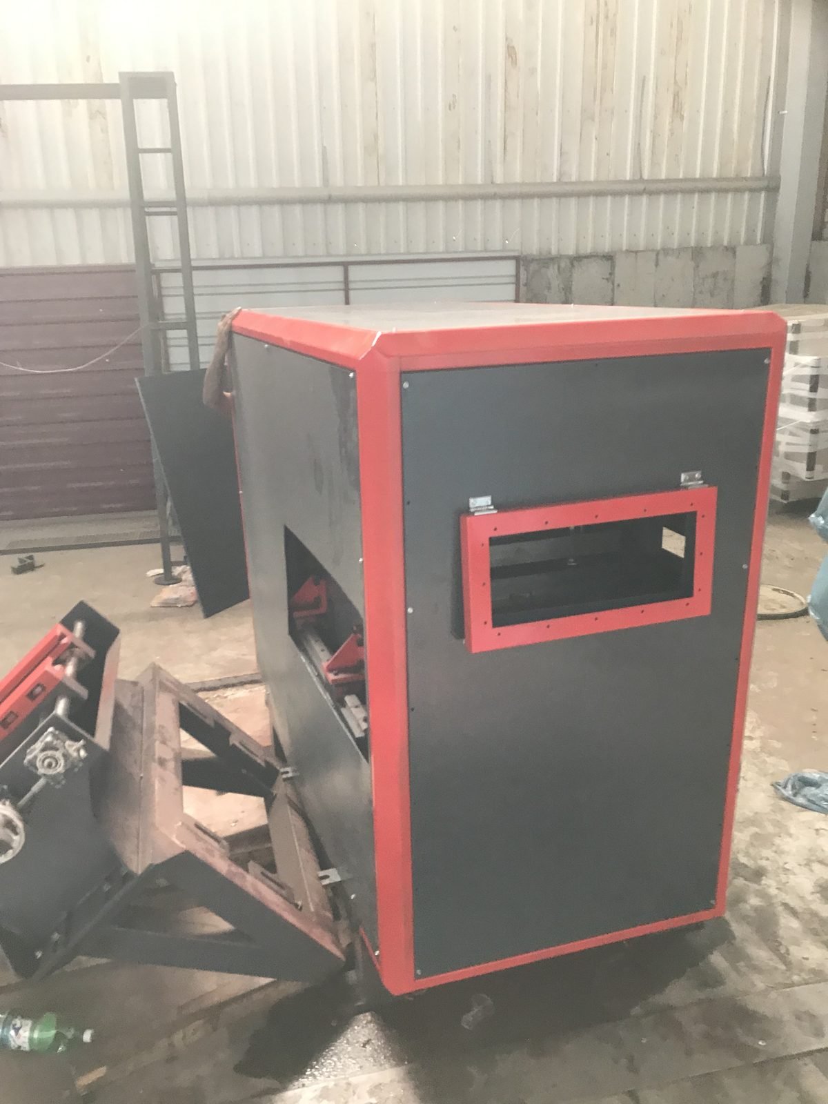 Punch Press (Delme Pres) Nedir, Nerede Kullanılır?