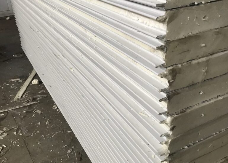 Sandviç Panel Çeşitleri: PUR, PIR, Taşyünü ve EPS